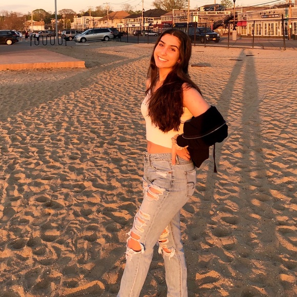 Meet your Posher, Melissa - Picture 1 of 1